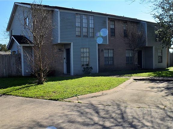 3rd image of 1807 Woodsman Dr #A-d