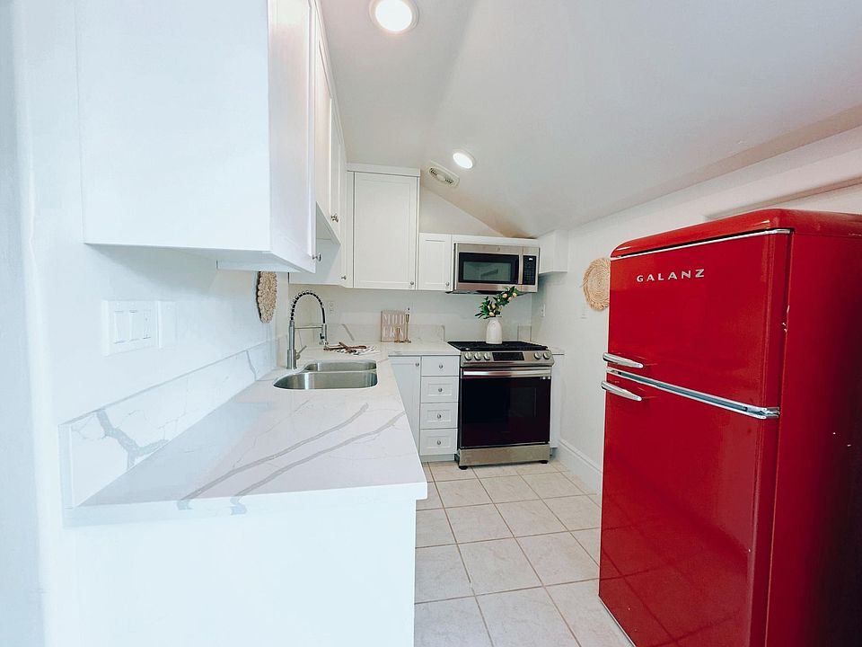 1st image of 2498A Birchwood Way #A