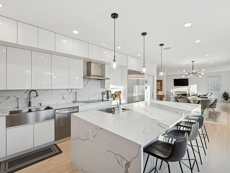 131 Flying Point Rd — Photo 11