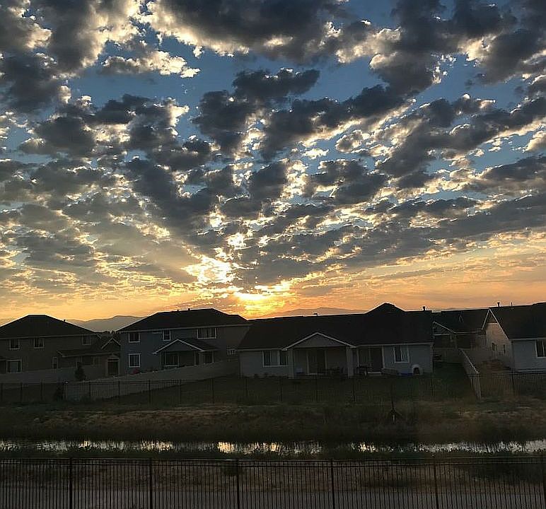 Foothills sunrise @ Master