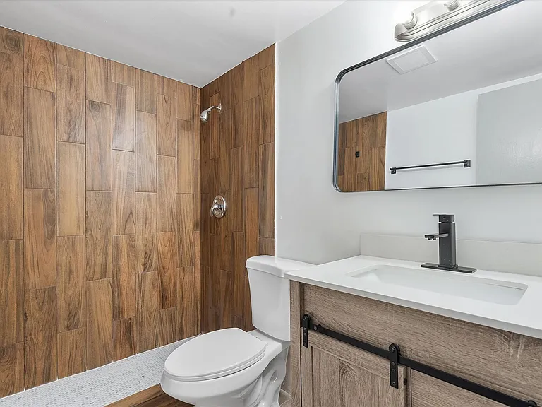 1715 N 16th Ave #115 — Photo 5