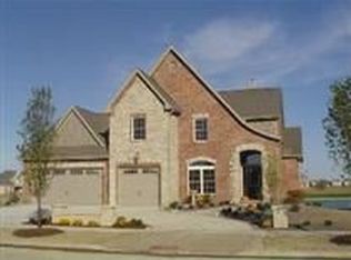 9 Mackenzie Ct, Bloomington, IL