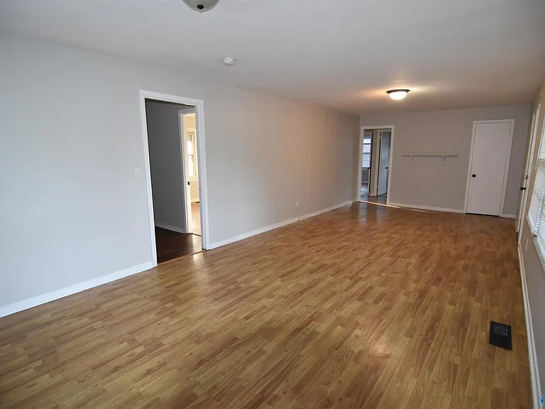 411 Ewing Dr — Photo 25