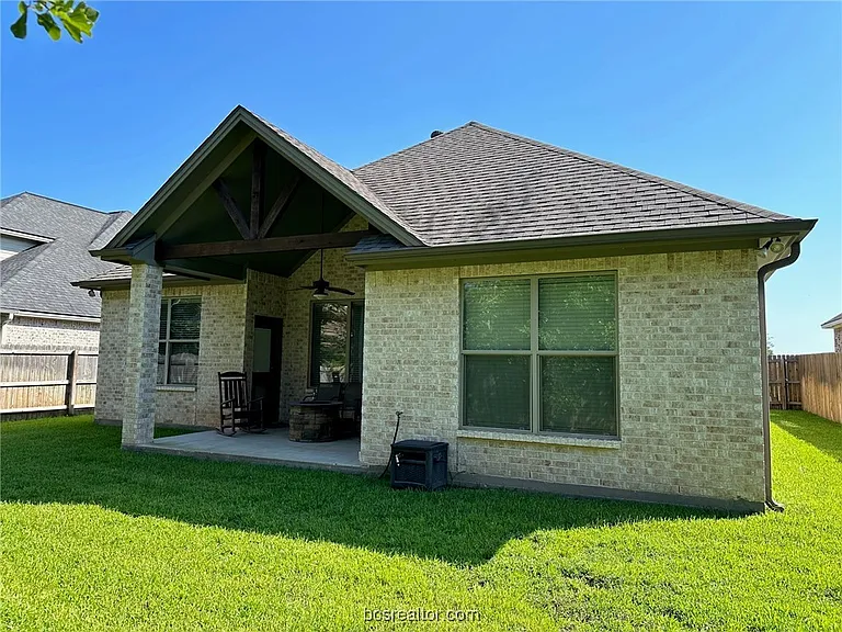 15605 Long Creek Ln — Photo 27
