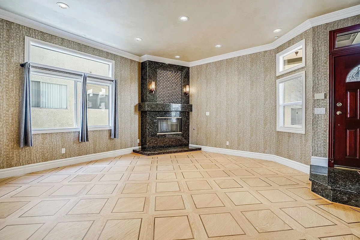3 bed, 2.5 bath, 1506 sqft, $4,980 — Photo 3