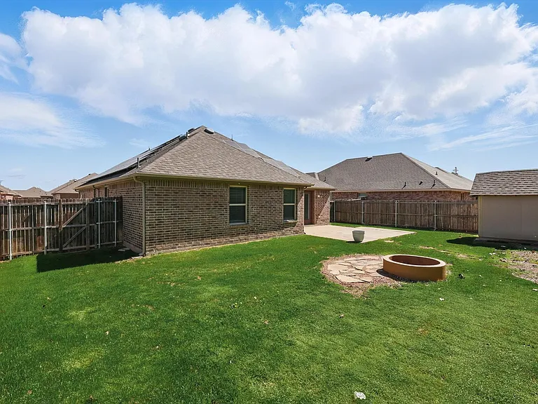 1530 Woodlake Dr — Photo 20