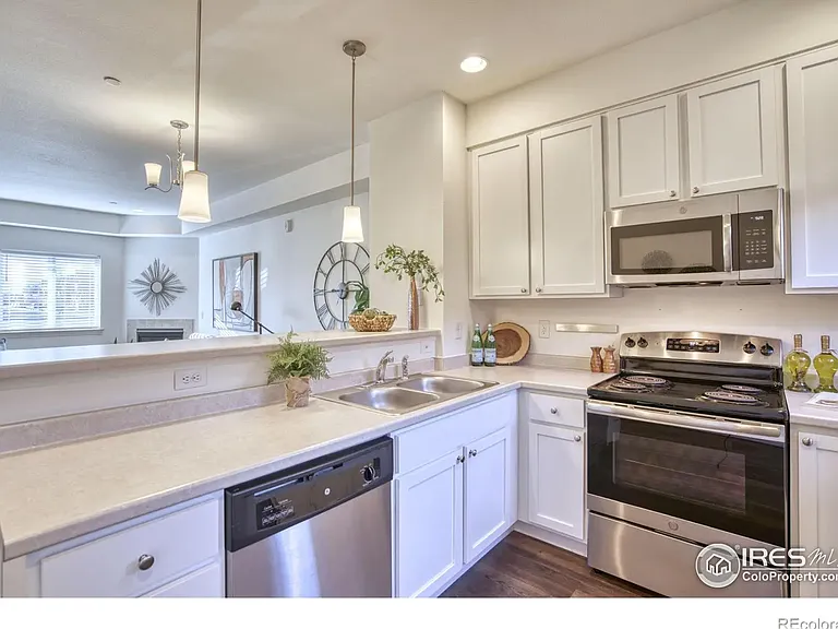 314 N Parkside Dr #E — Photo 5