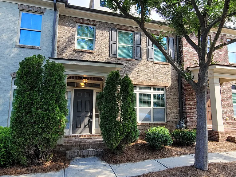 4185 Baverton Dr — Photo 1