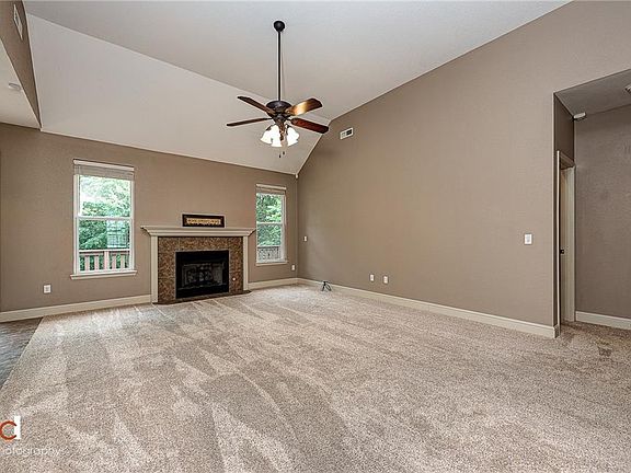 3rd image of 7 Slaggford Ln