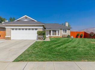 135 White Oak Dr, Tehachapi, CA 93561