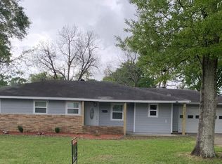 3009 Charles Ave, Groves, TX 77619