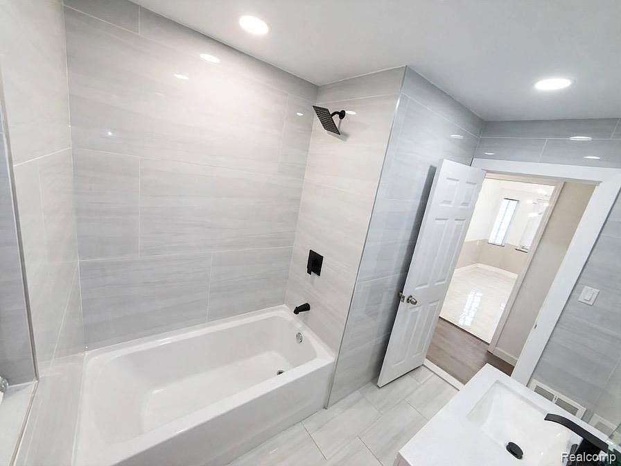 15405 Young St, photo 17