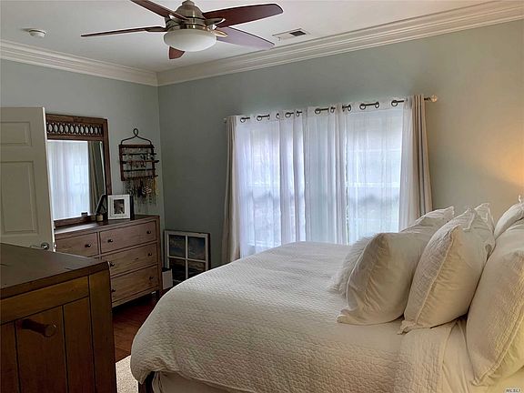 3rd image of 807 Emily Dr