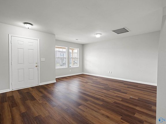 4th image of 226 Farmington Dr