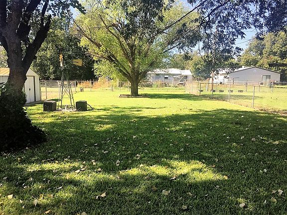 4th image of 1208 Pawnee Ave