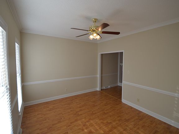 3rd image of 2851 Colony Woods Dr