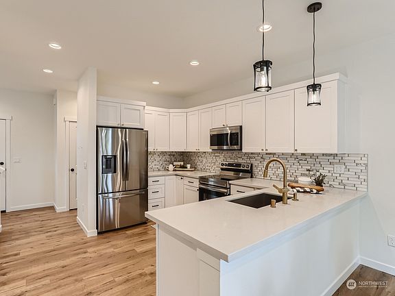 Designer Kitchen >