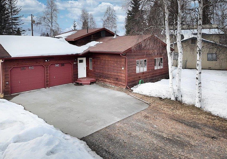 1st image of 561 Slater Dr