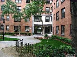1st image of 99-72 66rd 11f