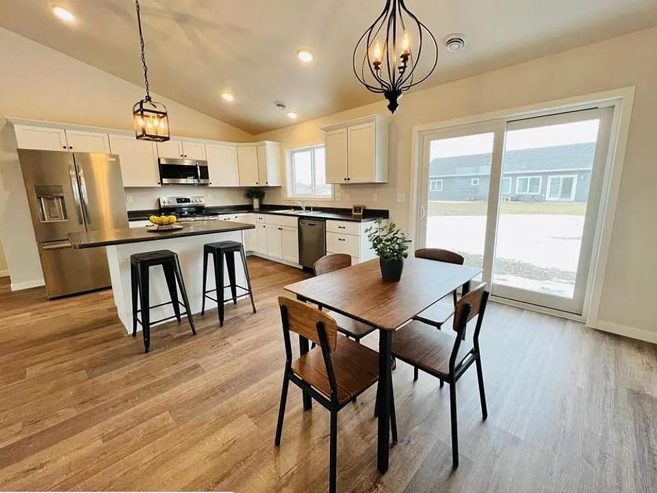 1st image of 306 Sunset Ln