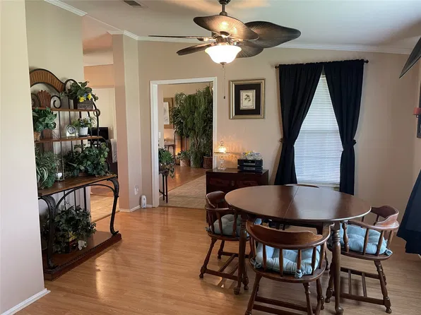 394 Emerald Glenn Ln, Pilot Point, TX 76258
