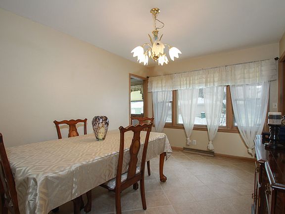 3rd image of 8941 W Grantosa Dr