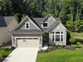 31700 Woodbridge Way Wb #1, Avon Lake, OH 44012