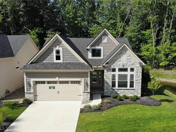 31700 Woodbridge Way Wb #1, Avon Lake, OH 44012