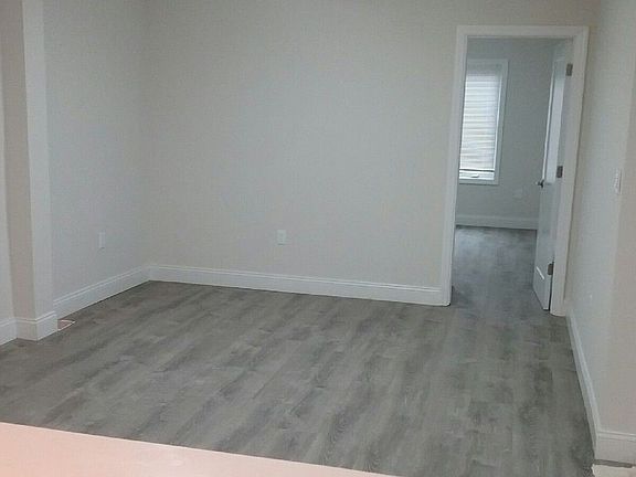 3rd image of 1507 Benson Ave #1