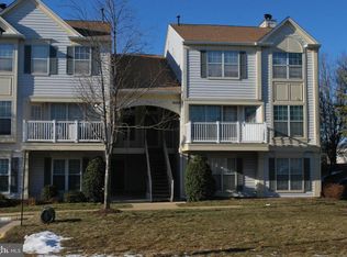 8200 Crossbrook Ct UNIT 201, Lorton, VA 22079