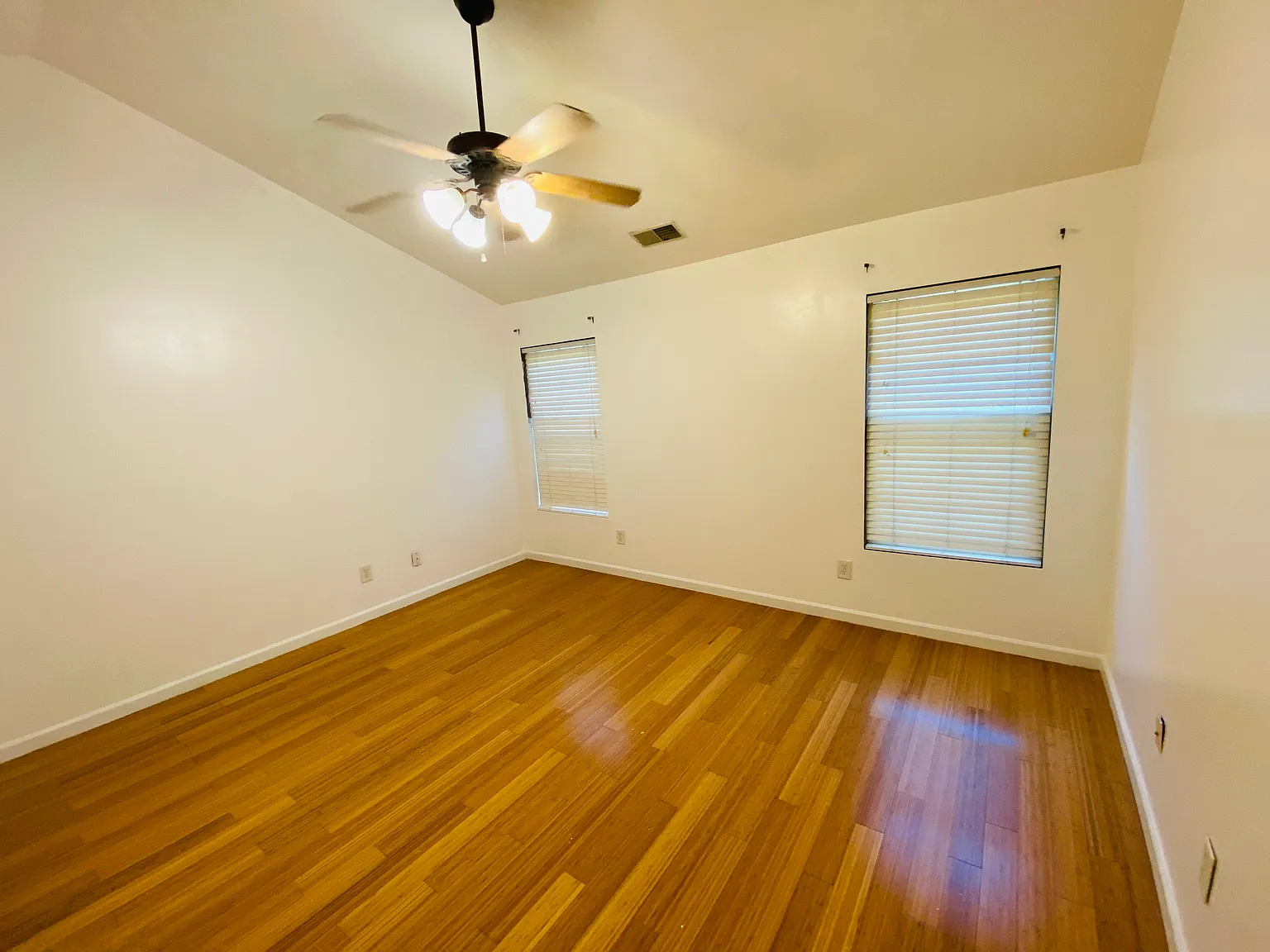 3 bed, 2.5 bath, 1770 sqft, $2,200 — Photo 4