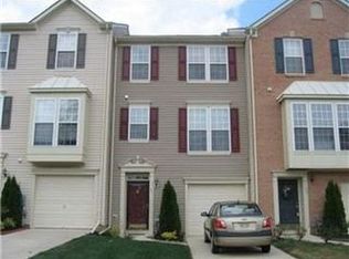 37 Colts Neck Dr, Sicklerville, NJ 08081