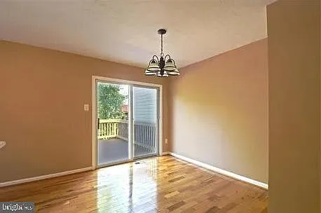 4982 Lockard Dr — Photo 7