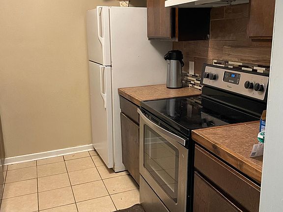 3rd image of 701 Woodland Ave #701