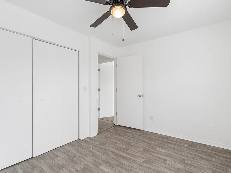 722 Brett Cir — Photo 12