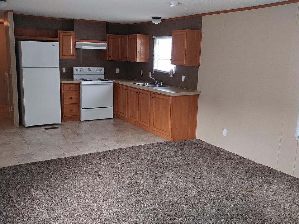 2nd image of 816 Bridge St