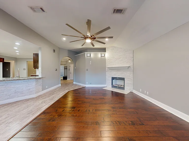 1009 Crimson Cove Dr — Photo 11