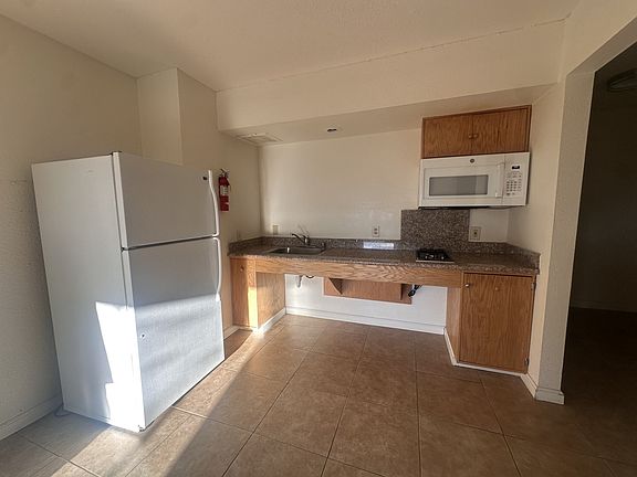 4th image of 73843 Sunnyvale Dr #2