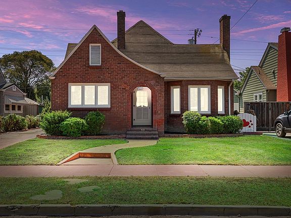 3rd image of 646 N Regent St