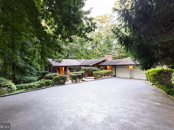 2nd image of 9600 Overlea Dr