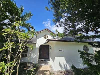 3rd image of 1974 SE Floresta Drive