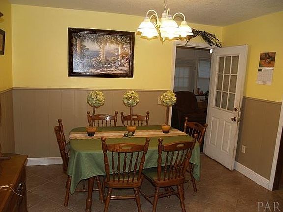 4th image of 6025 Laurelwood Dr