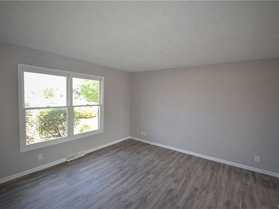 5th image of 3834 Jarrett Dr