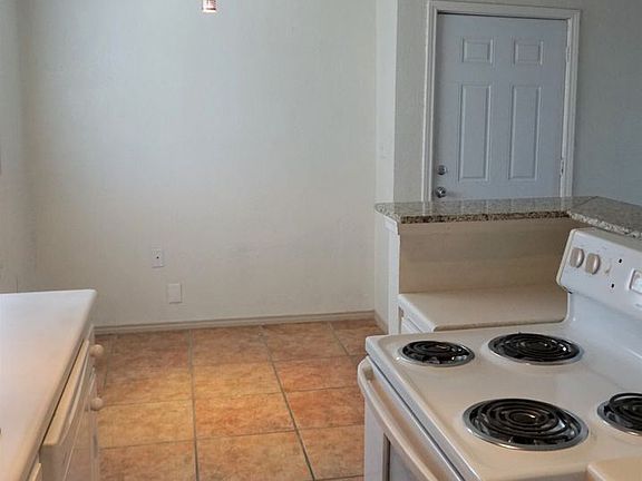 5th image of 229 E Madison Ave #10