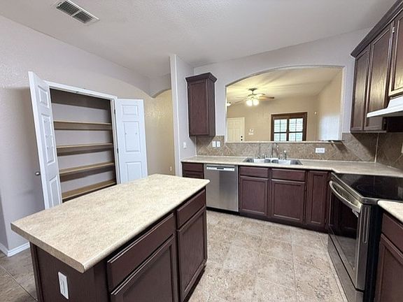 5th image of 11307 Kirby Dr
