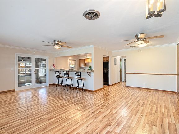 3rd image of 2107 N 15TH Avenue