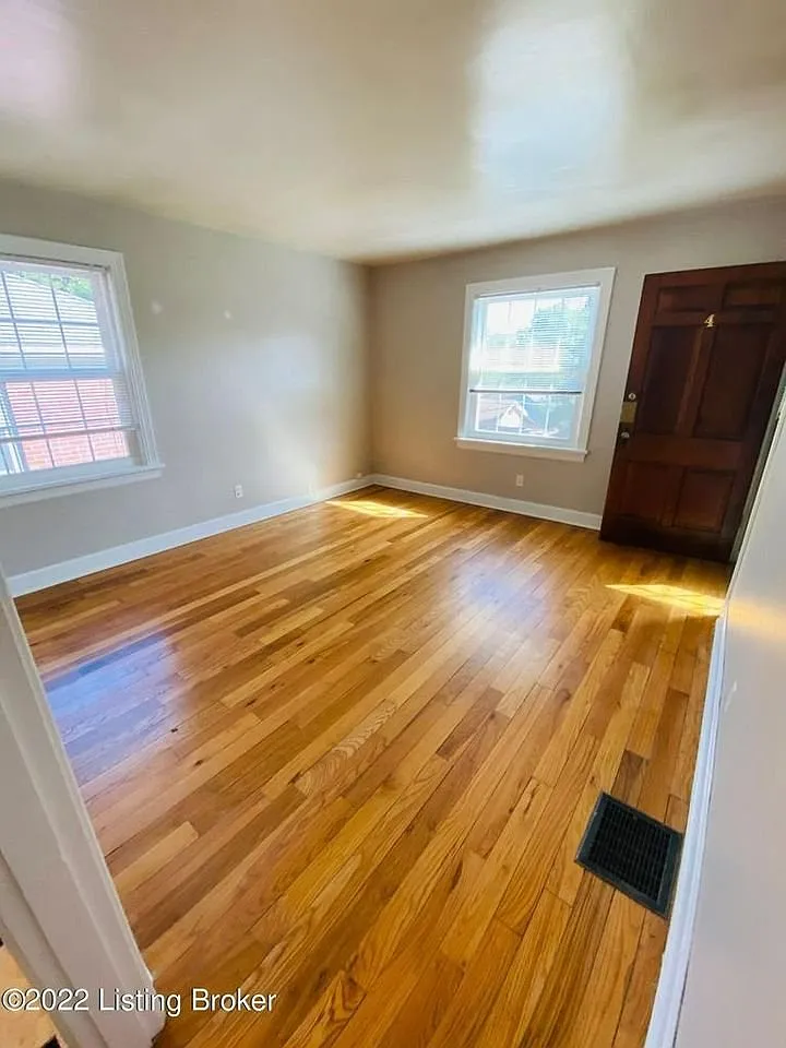 1 bed, 750 sqft, $1,000 — Photo 4