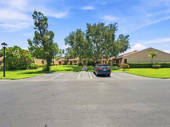 3rd image of 9683 86TH AVENUE