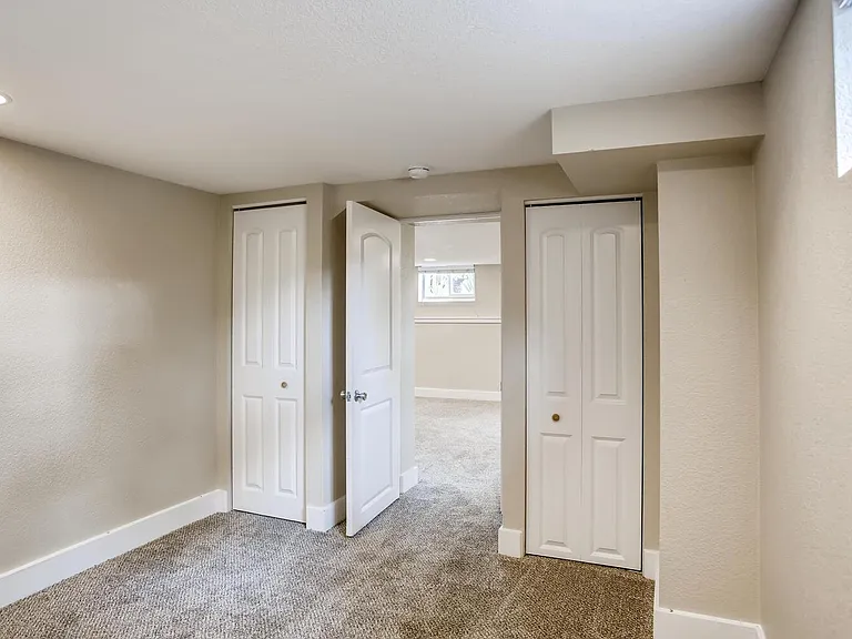 1596 S Lincoln St — Photo 19
