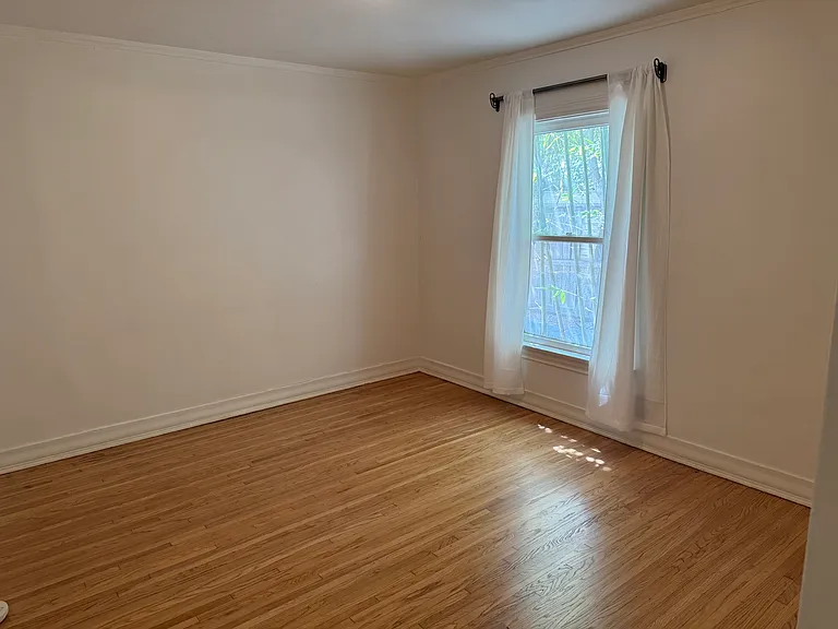 1042 S Hudson Ave #1/2 — Photo 13